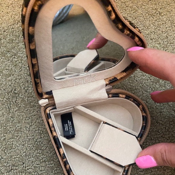 New Nordstrom Rack Set Of Two Heartshaped Jewelry Boxes - Picture 2 of 2